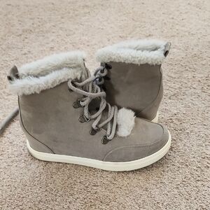 Forever 21 Gray Faux Fur Ankle Boots